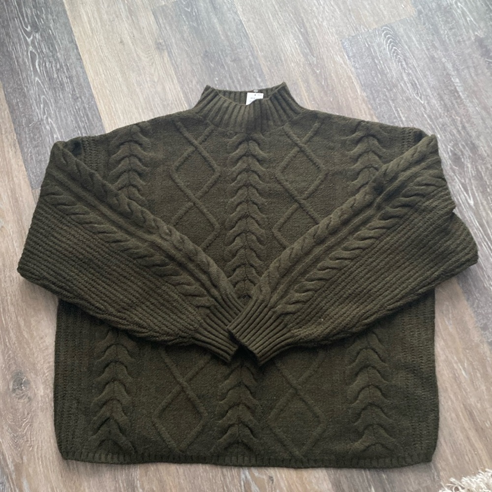 MWT Old Navy Green sweater